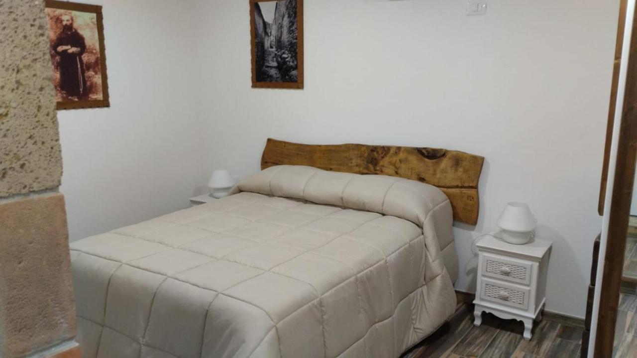 Dimora Forgione B&B - Pietrelcina Luaran gambar