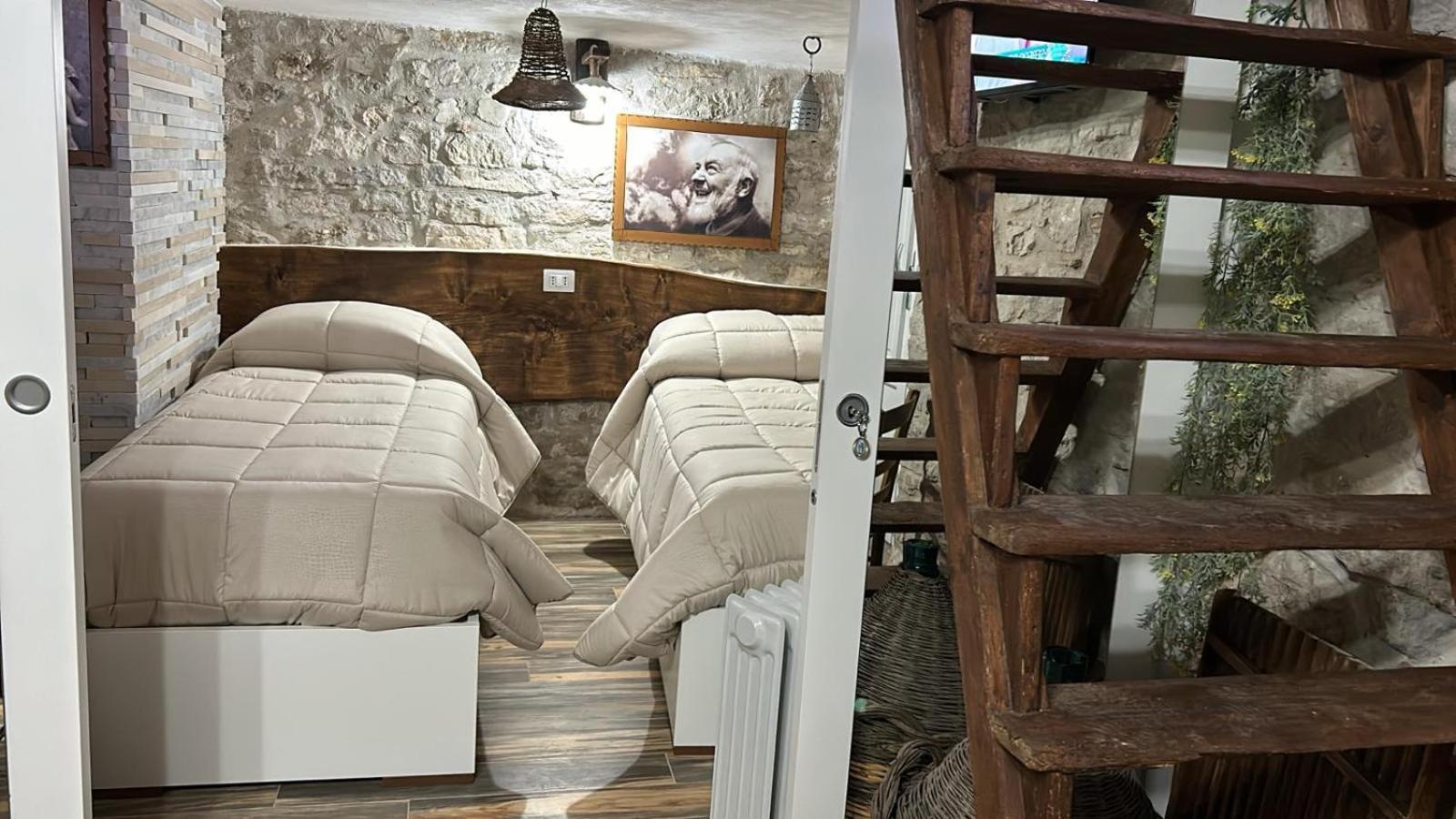 Dimora Forgione B&B - Pietrelcina Luaran gambar