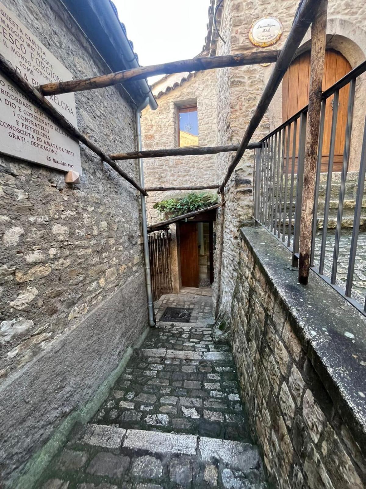 Dimora Forgione B&B - Pietrelcina Luaran gambar