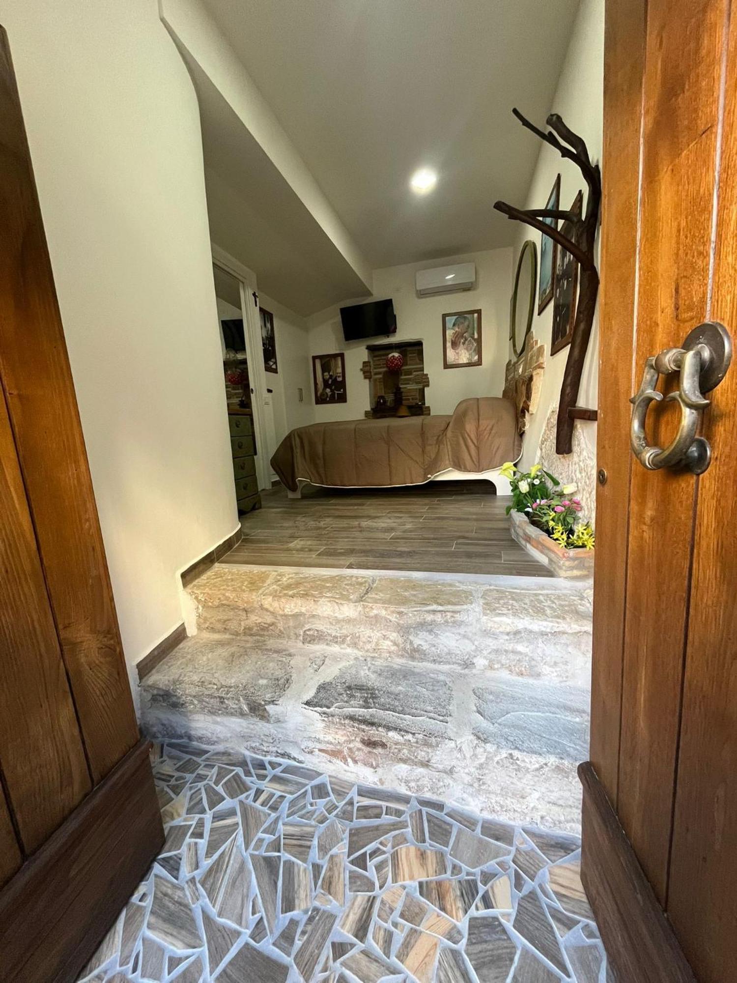 Dimora Forgione B&B - Pietrelcina Luaran gambar